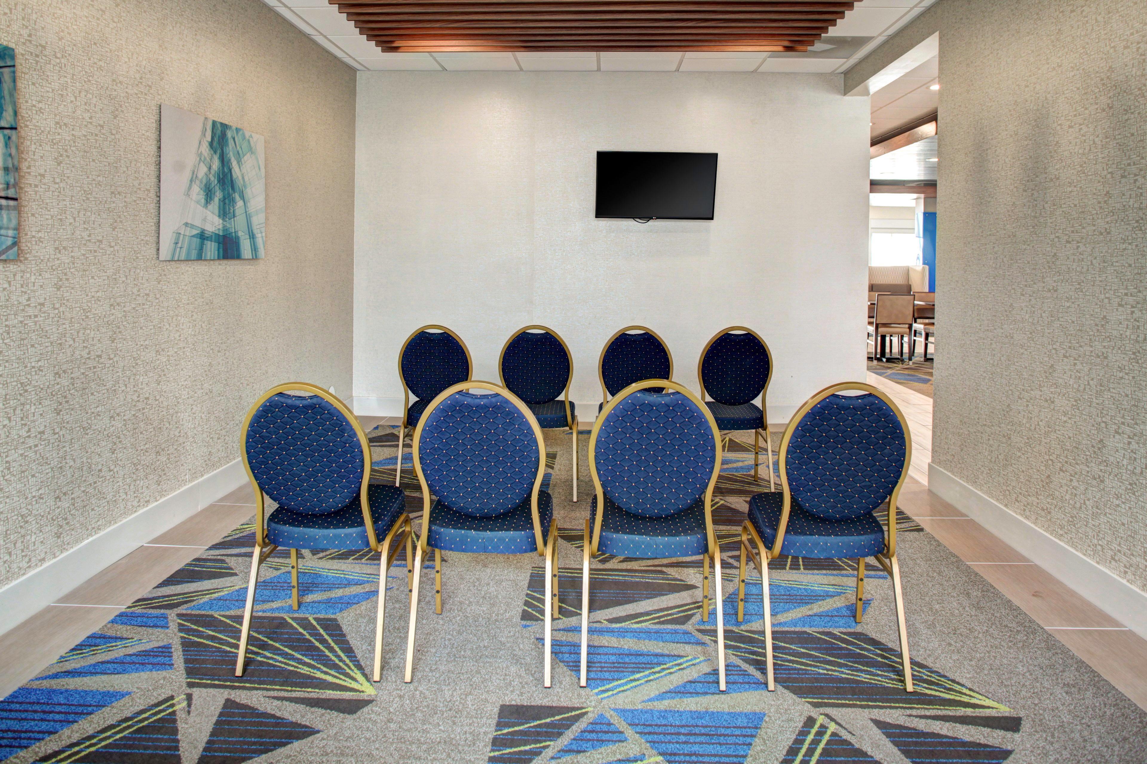 Holiday Inn Express & Suites Coldwater By Ihg Exterior foto